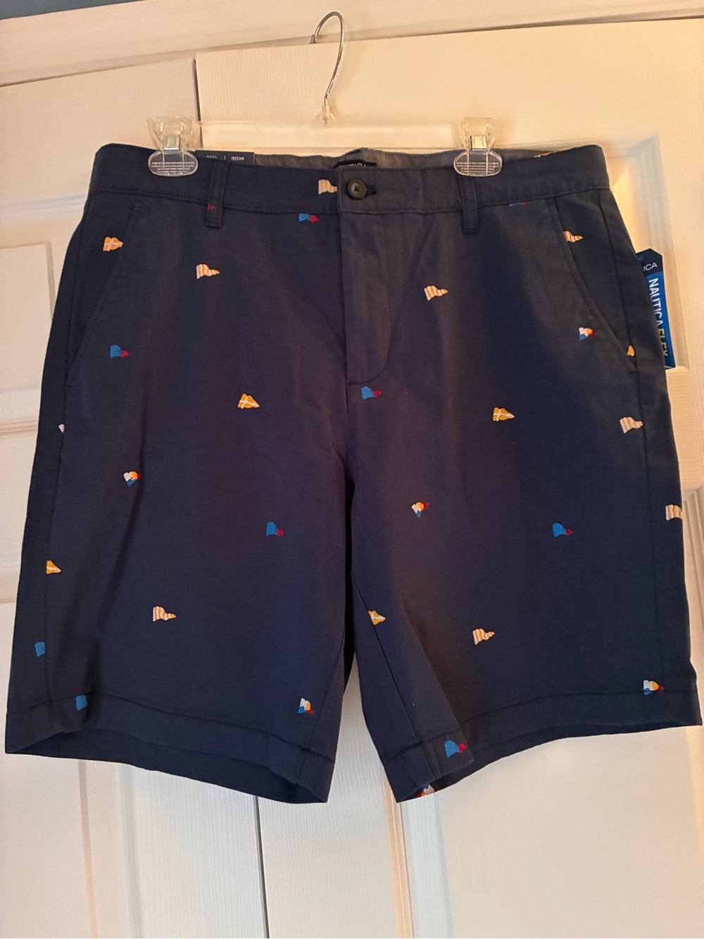 Nautica Men’s Navy Classic Fit Printed Flat Front Deck Shorts, NWT, 34